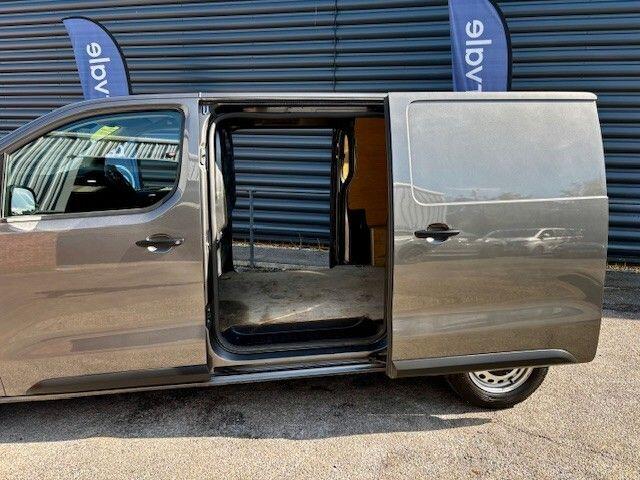 Vauxhall Vivaro image 6